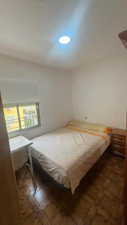 Wohnung zur Miete in Calle Azahar, Cruz Roja