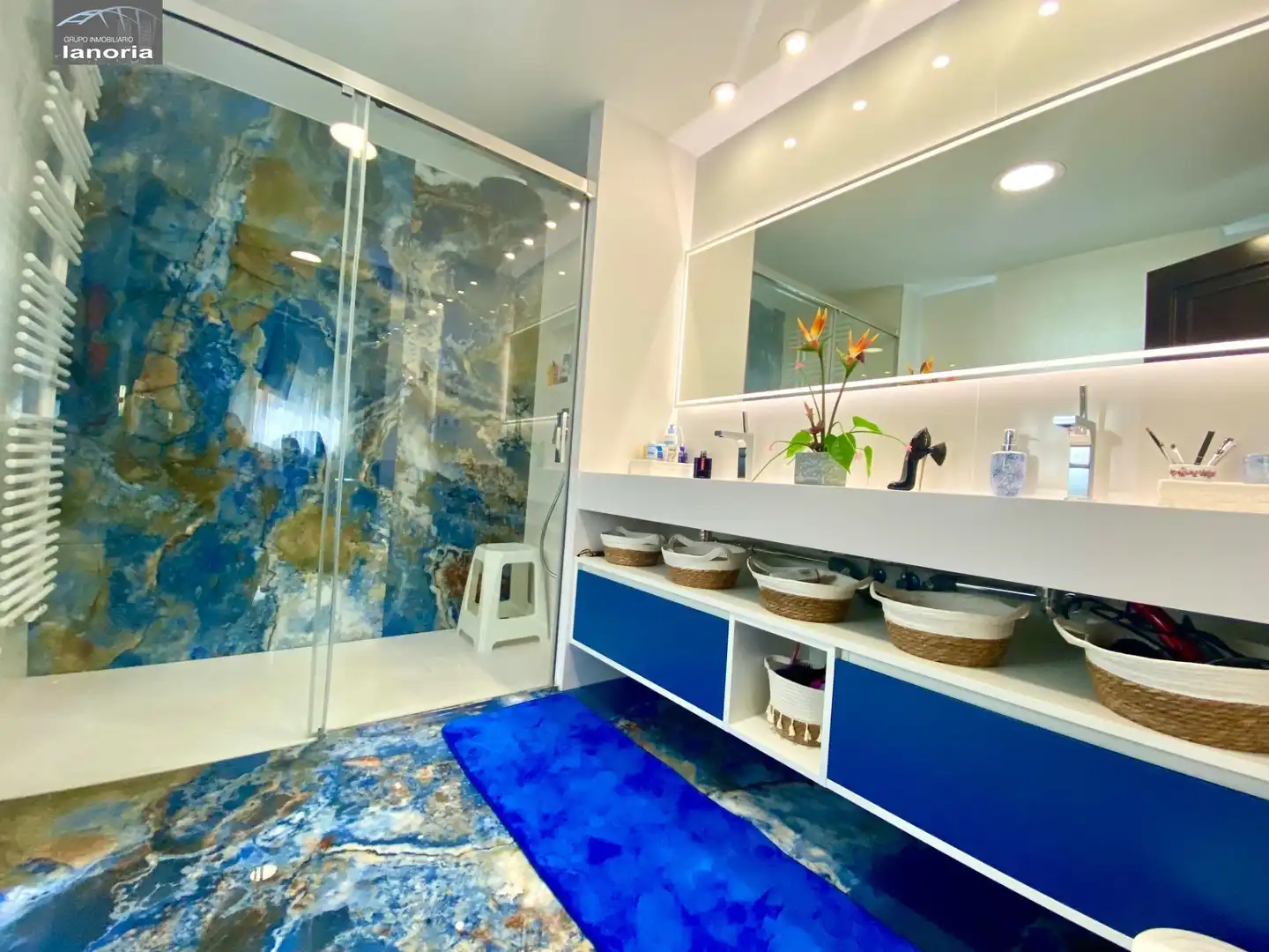 Bathroom of Detached homes for sale in Albacete  with Air Conditioner, Heating and Parquet flooring