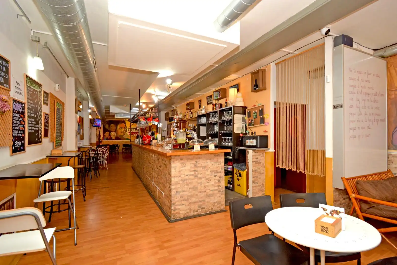 Local de lloguer en Zaragoza amb Aire condicionat i Moblat