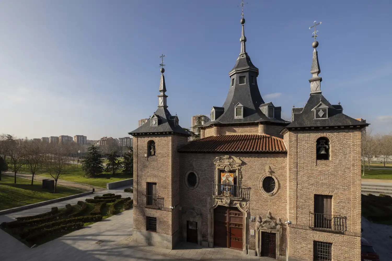 Vista exterior de Piso en venta en Madrid con Calefacción y Trastero