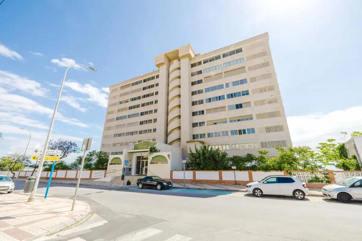 Vista exterior de Piso en venta en Torremolinos con Aire acondicionado, Calefacción y Jardín privado