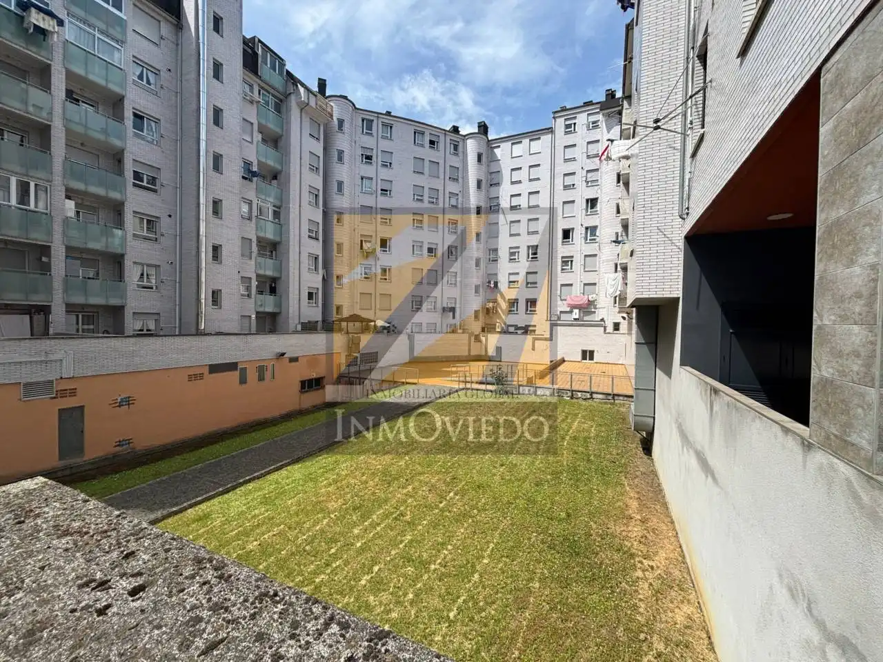 Parkplatz von Wohnung zum Verkauf in Oviedo  mit Heizung und Abstellraum