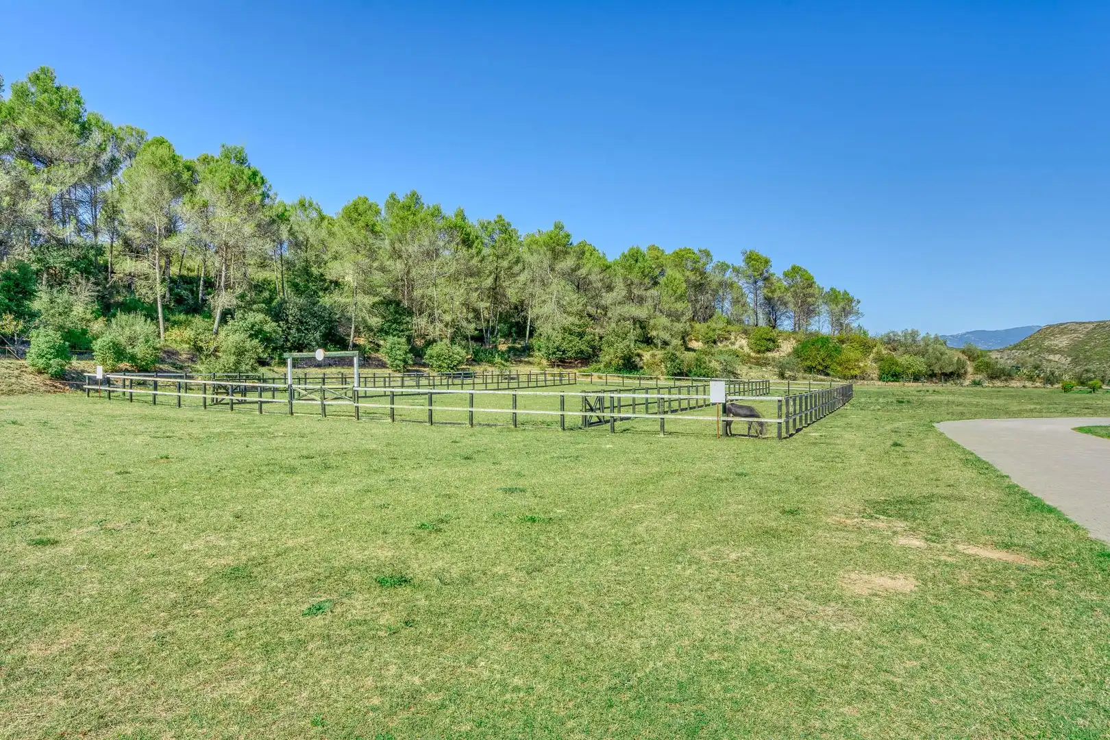 Finca rústica en venta en Boadella i les Escaules con Calefacción, Jardín privado y Terraza