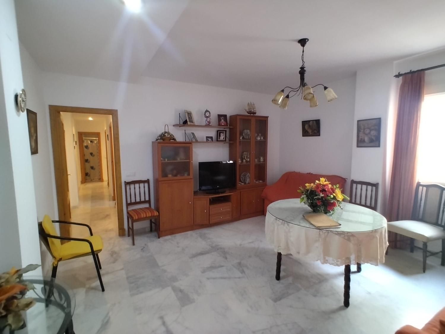 Sala d'estar de Pis en venda en Sanlúcar de Barrameda amb Traster