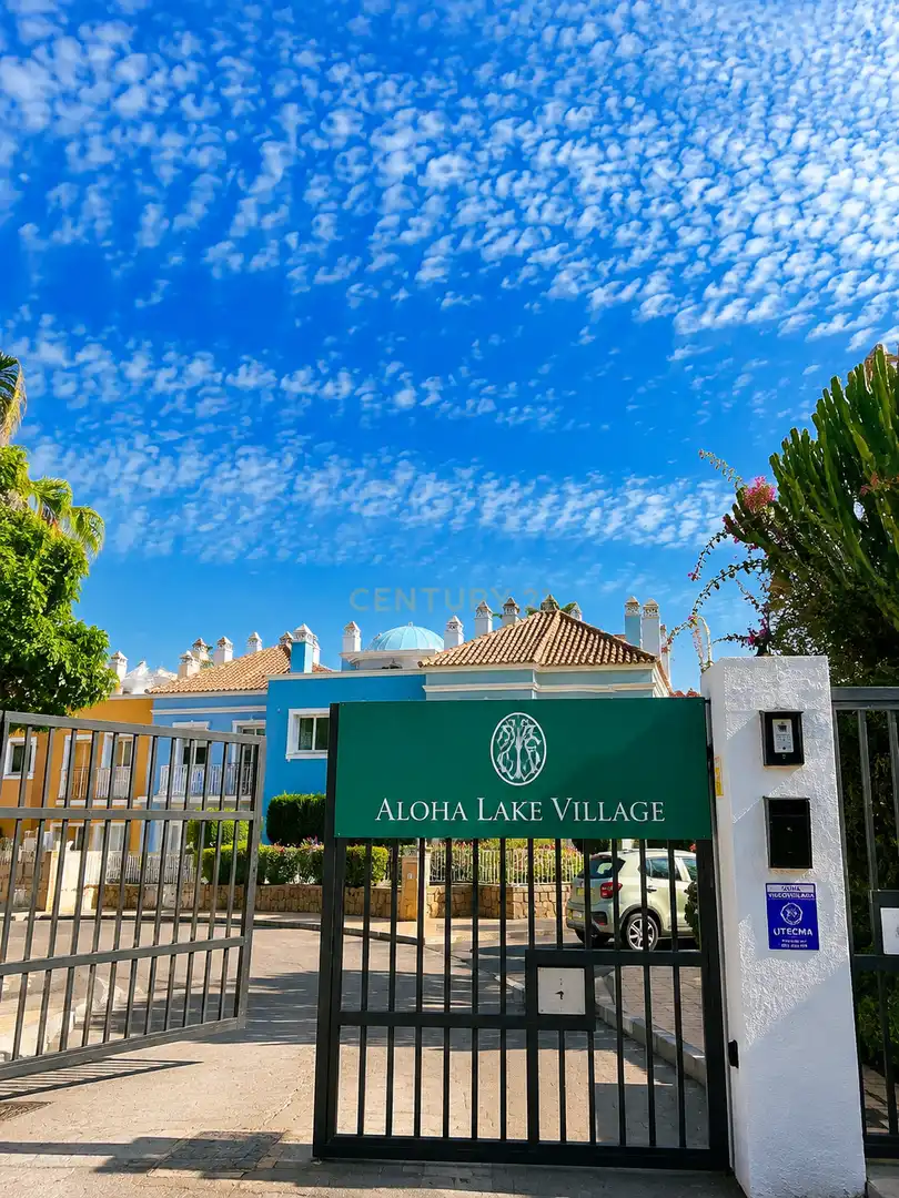 Exterior view of Houses for sale in Marbella  with Air Conditioner, Private garden and Oven