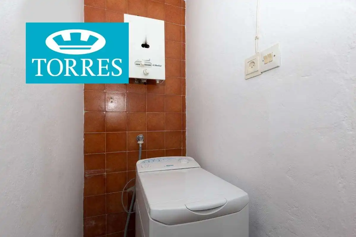 Bathroom of Houses for sale in Riogordo  with Terrace and Storage room
