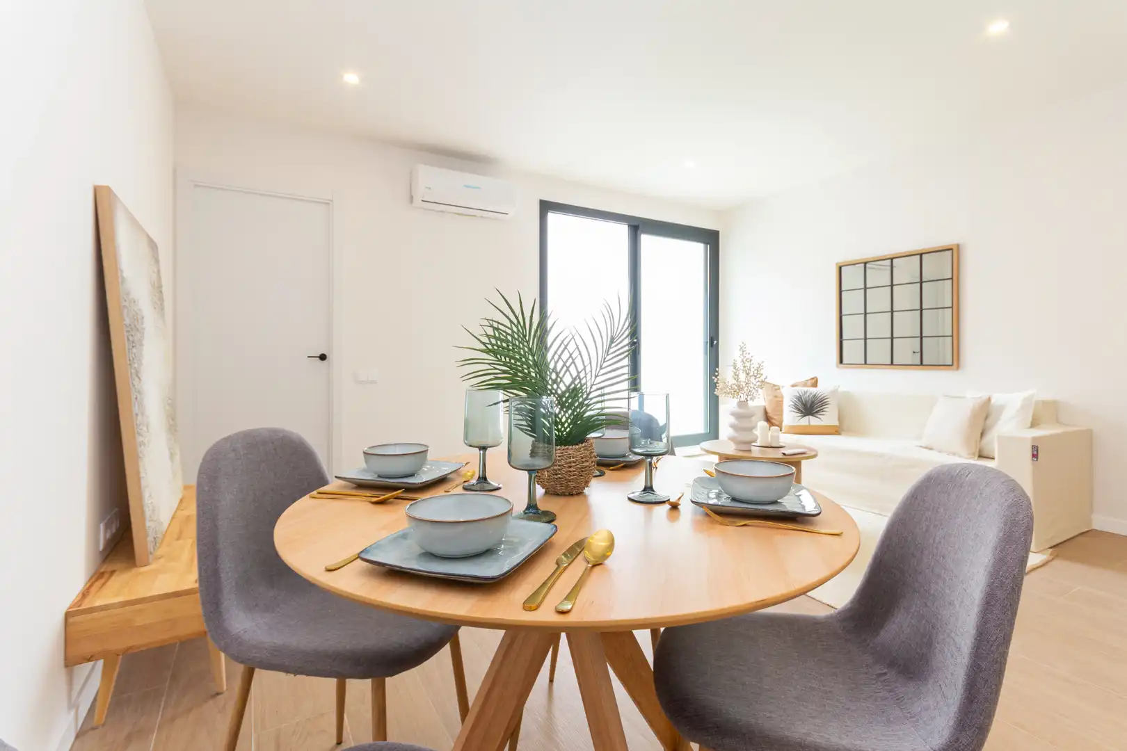 Dining room of Houses for sale in Terrassa  with Heating, Parquet flooring and Oven