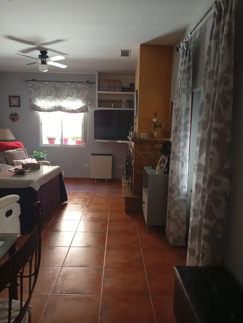 Sala d'estar de Casa adosada en venda en Jaén amb Aire condicionat, Calefacció i Terrassa