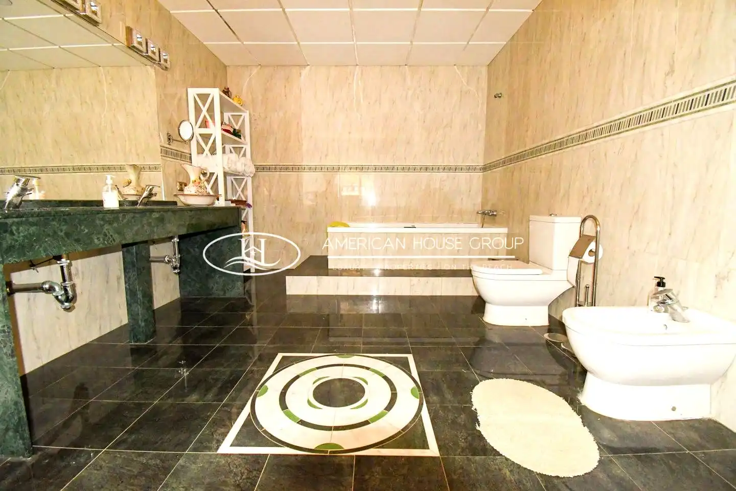 Bathroom of Houses for sale in Chiclana de la Frontera  with Air Conditioner, Heating and Private garden