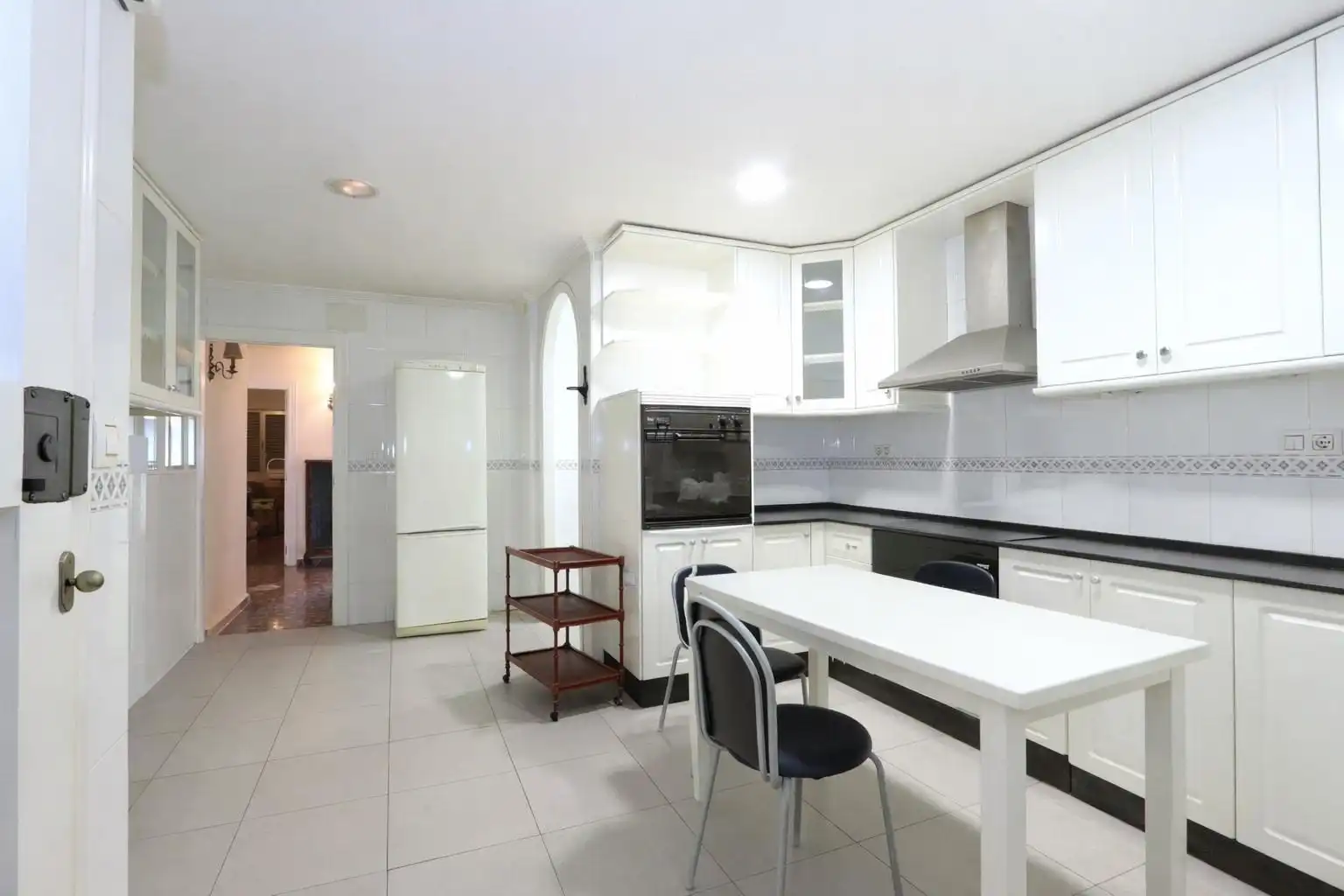 Küche von Wohnung zum Verkauf in Cartagena mit Klimaanlage, Heizung und Terrasse