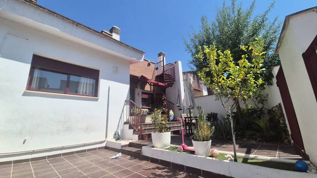 Casa adosada en Venta en Calle Jacaranda en Sangonera la Verde