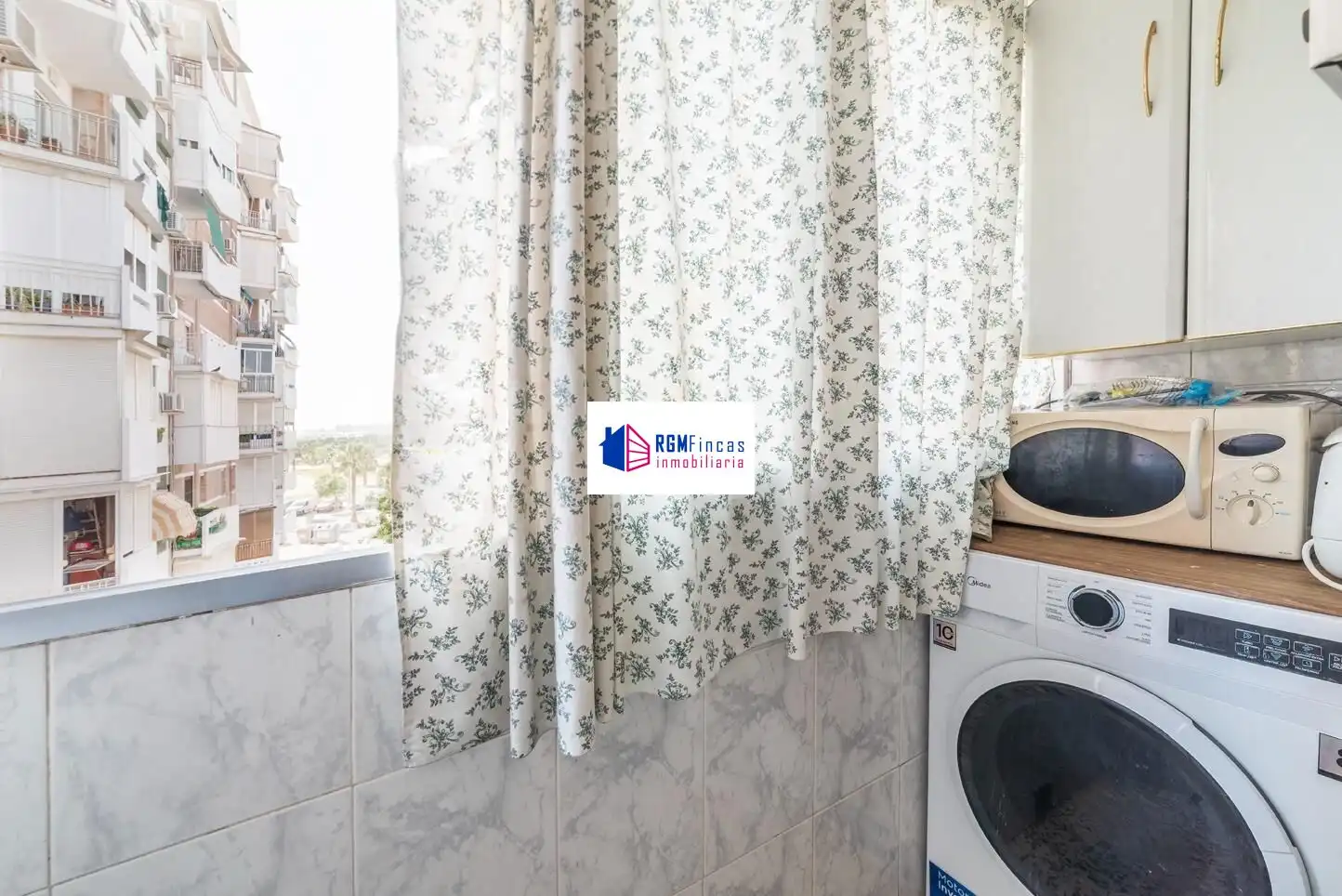 Terraza de Piso en venta en Sevilla con Aire acondicionado
