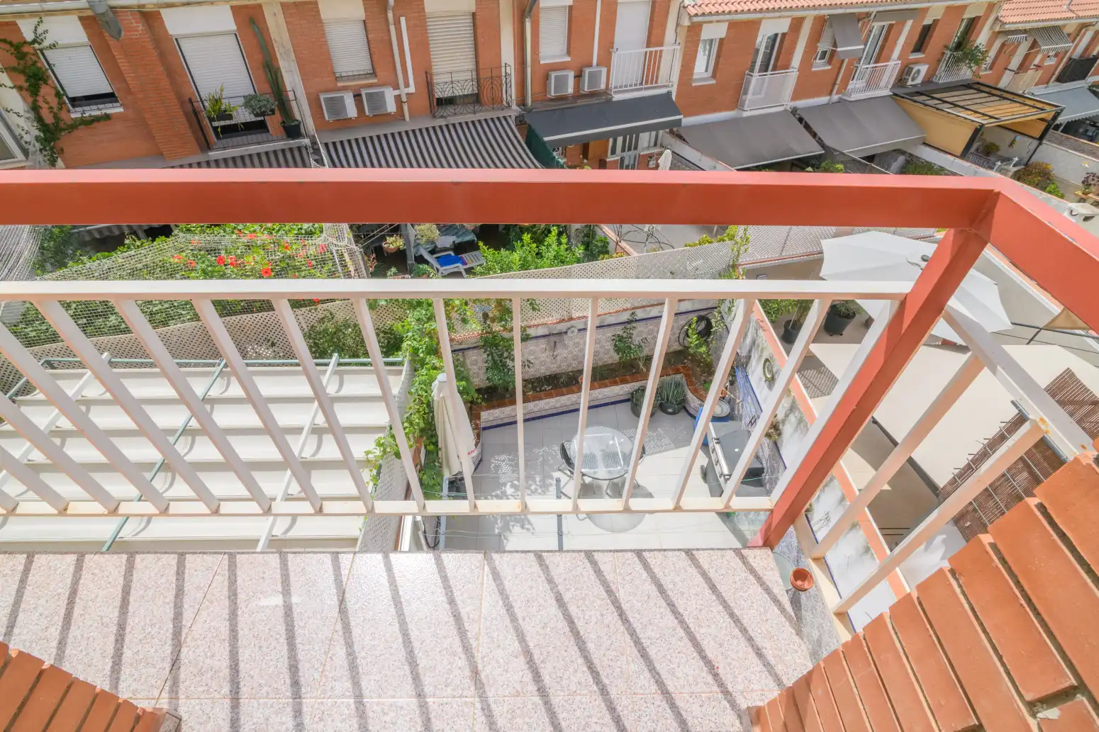 Terrassa de Casa adosada en venda en Sant Boi de Llobregat amb Aire condicionat i Terrassa