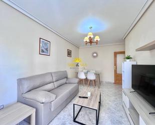 Sala d'estar de Apartament de lloguer en San Pedro del Pinatar amb Balcó