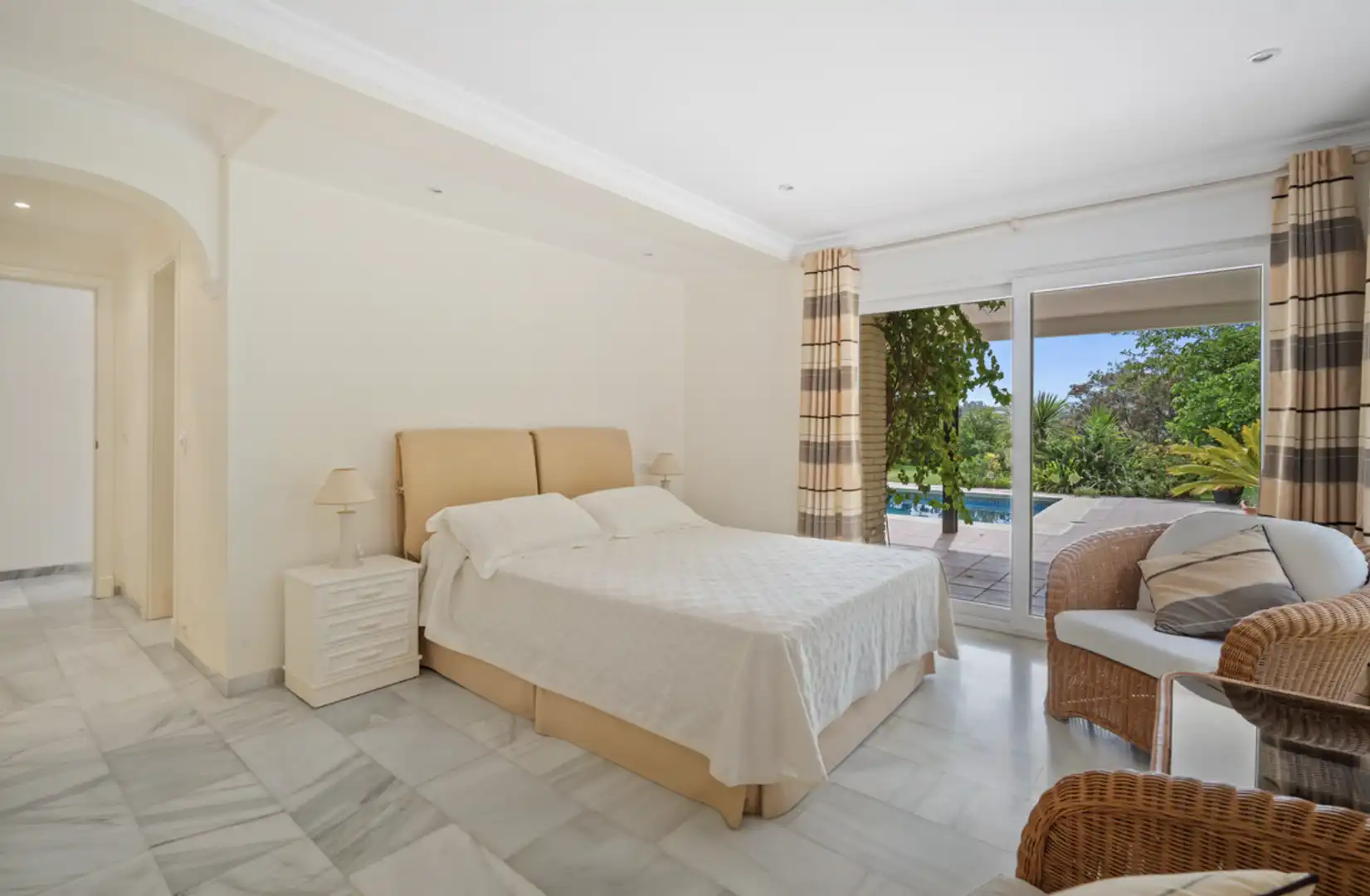 Villa con giardino in vendita a San Pedro de Alcántara, imagen 12