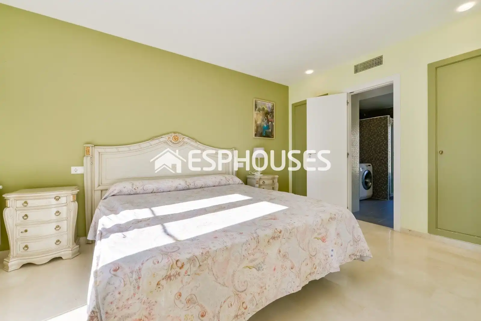 Bedroom of Houses for sale in Oliva  with Air Conditioner, Heating and Terrace