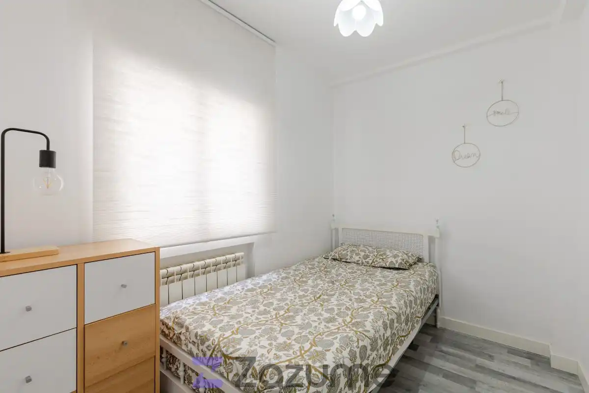 Schlafzimmer von Wohnung zur Miete in Madrid mit Klimaanlage, Heizung und Parkett