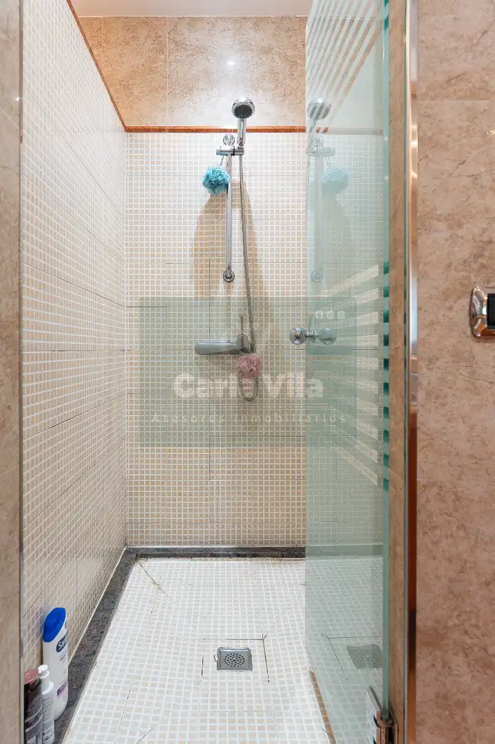Bathroom of Houses for sale in Outeiro de Rei  with Heating, Private garden and Parquet flooring