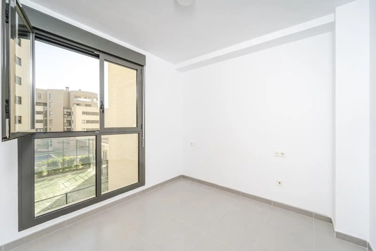 Piso con terraza en venta en Benicalap, imagen 7