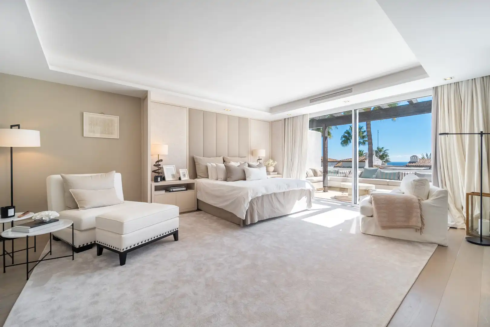 Habitación de Ático en venta en Marbella con Aire acondicionado, Terraza y Trastero