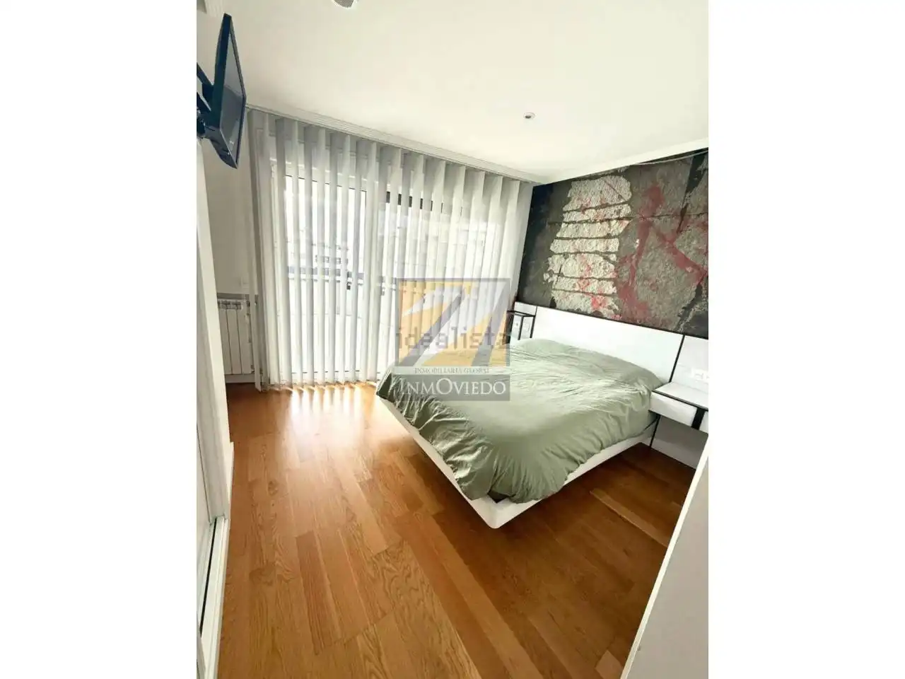 Habitación de Ático de alquiler en Oviedo  con Calefacción, Parquet y Terraza