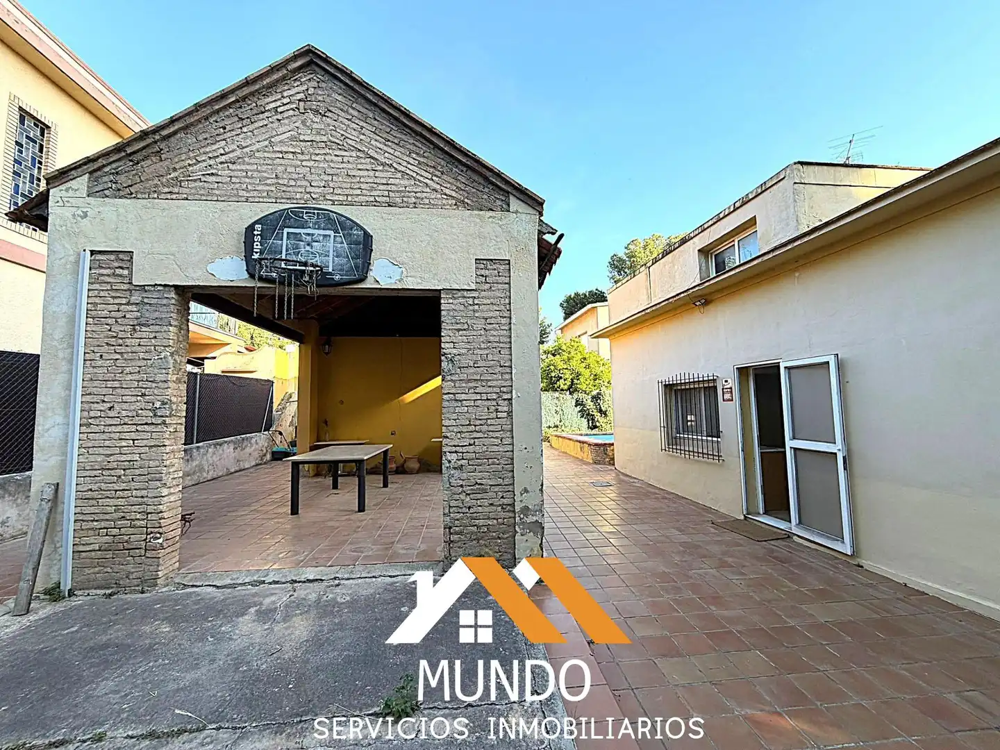 Vista exterior de Casa o chalet en venta en Paterna con Aire acondicionado, Terraza y Trastero