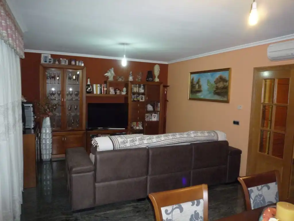 Sala de estar de Casa adosada en venta en Carracedelo