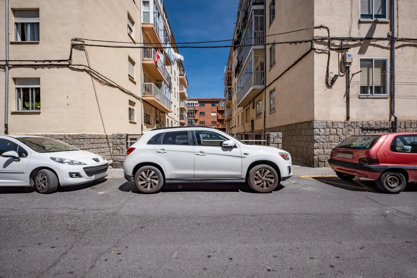 Parkplatz von Fabrikhallen zum Verkauf in Ávila
