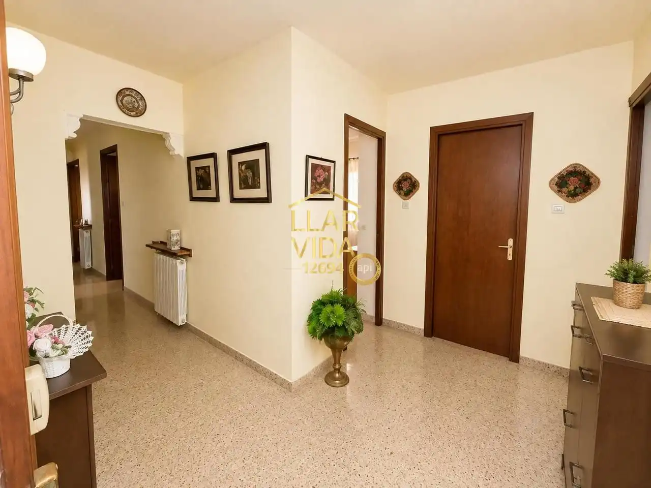 Casa con jardín en venta en De L'Ermita, imagen 15