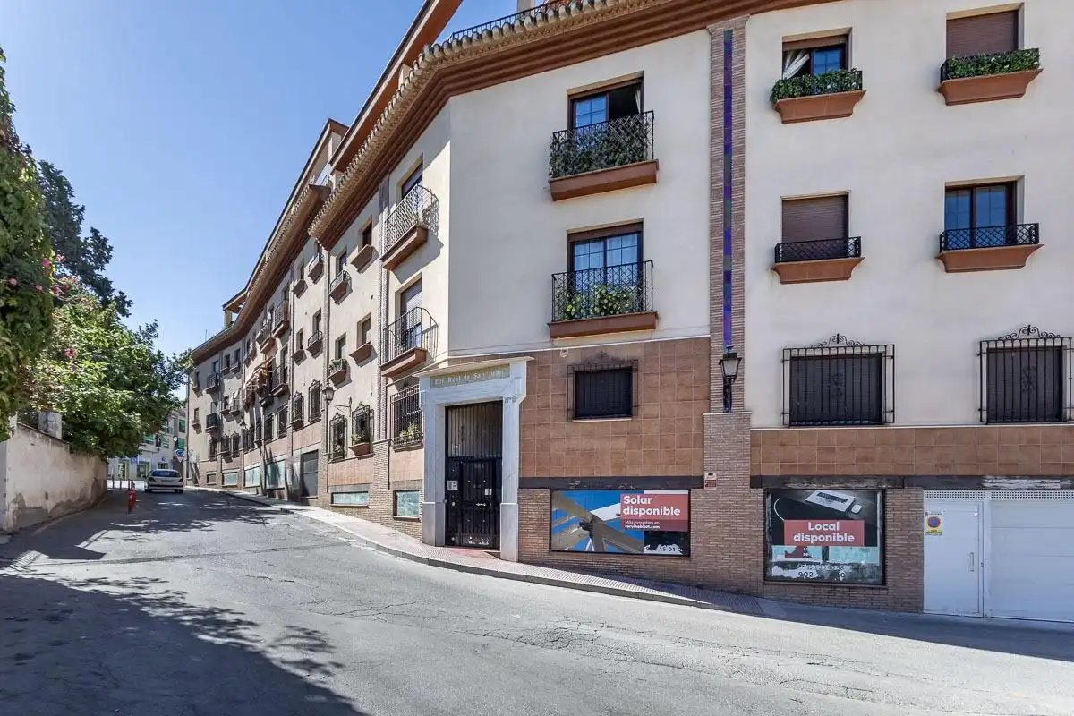 Vista exterior de Piso en venta en La Zubia con Aire acondicionado y Trastero