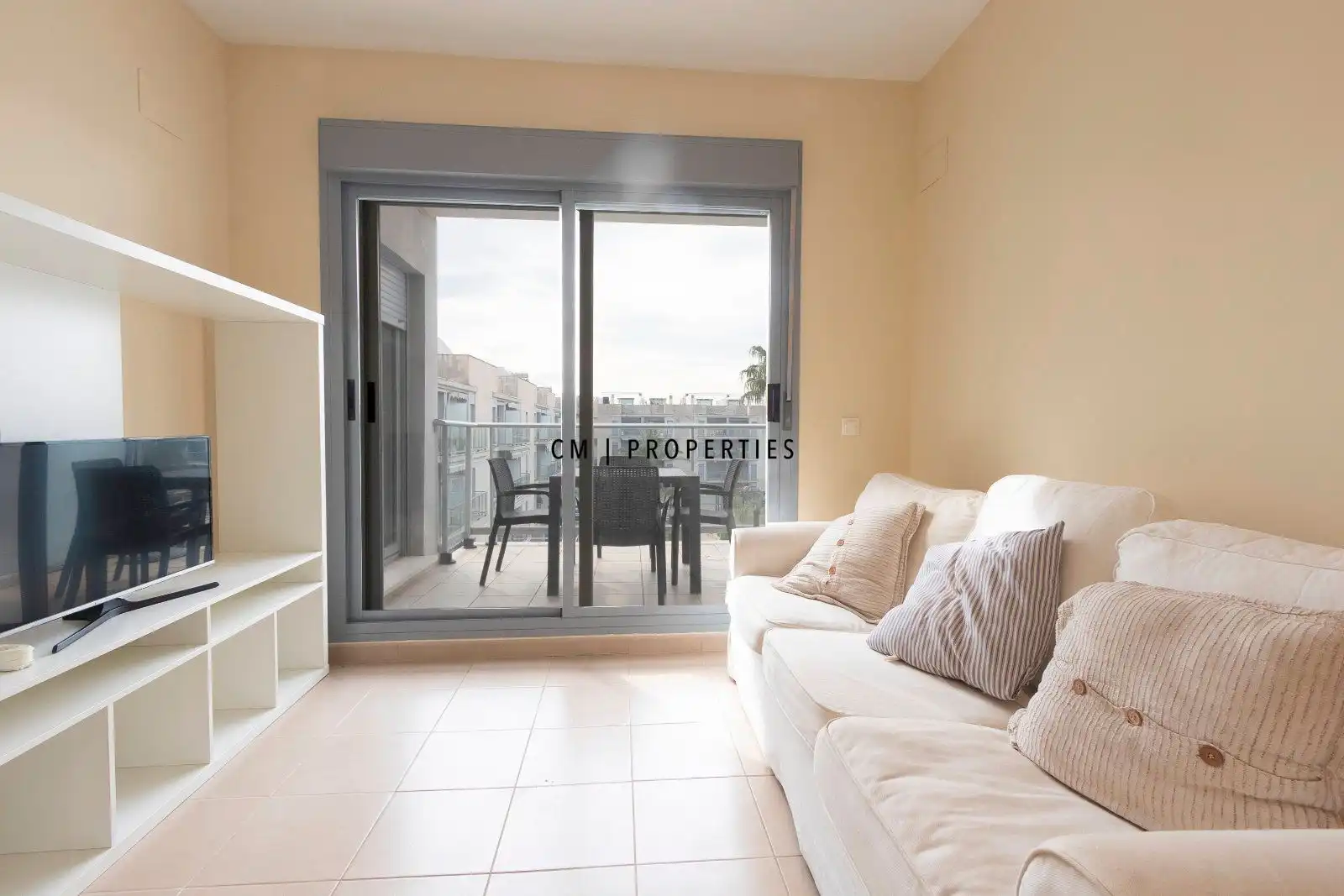 Attic for rent in Costa Brava, Almenara