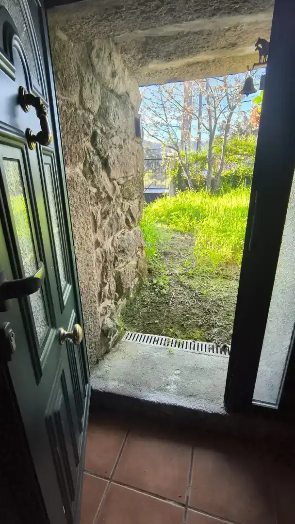 Jardín de Piso en venta en A Cañiza   con Calefacción, Jardín privado y Terraza