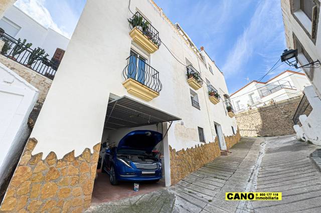 Casa-chalet en Venta en Salto en Canjáyar