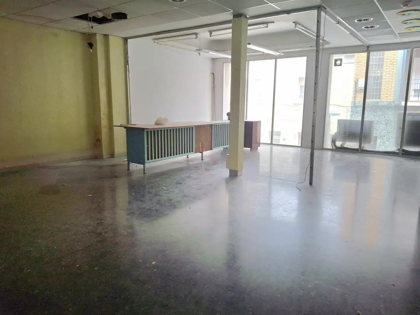Local en venta en Carrer de Marcelino Menéndez Pelayo, 6, Centre