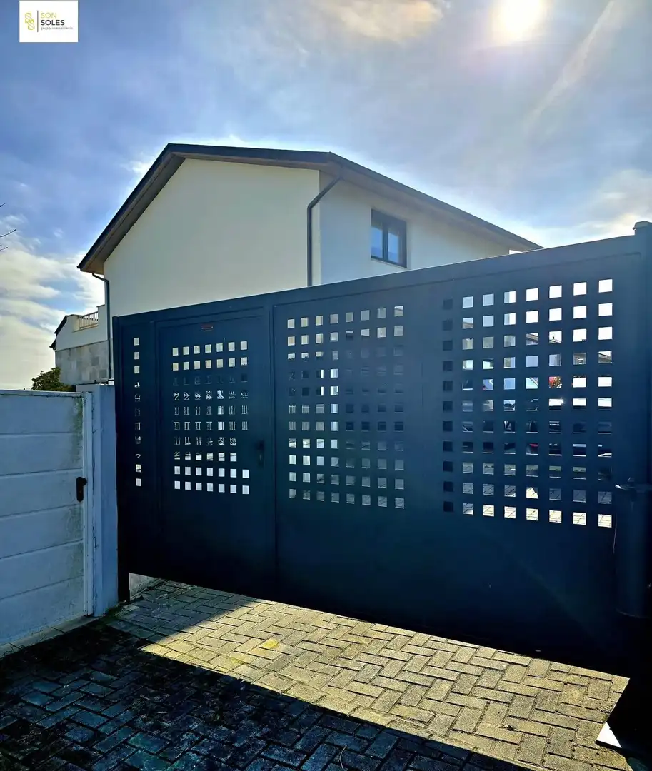 Vista exterior de Casa o chalet en venta en Santa Cruz de Bezana con Calefacción, Jardín privado y Terraza