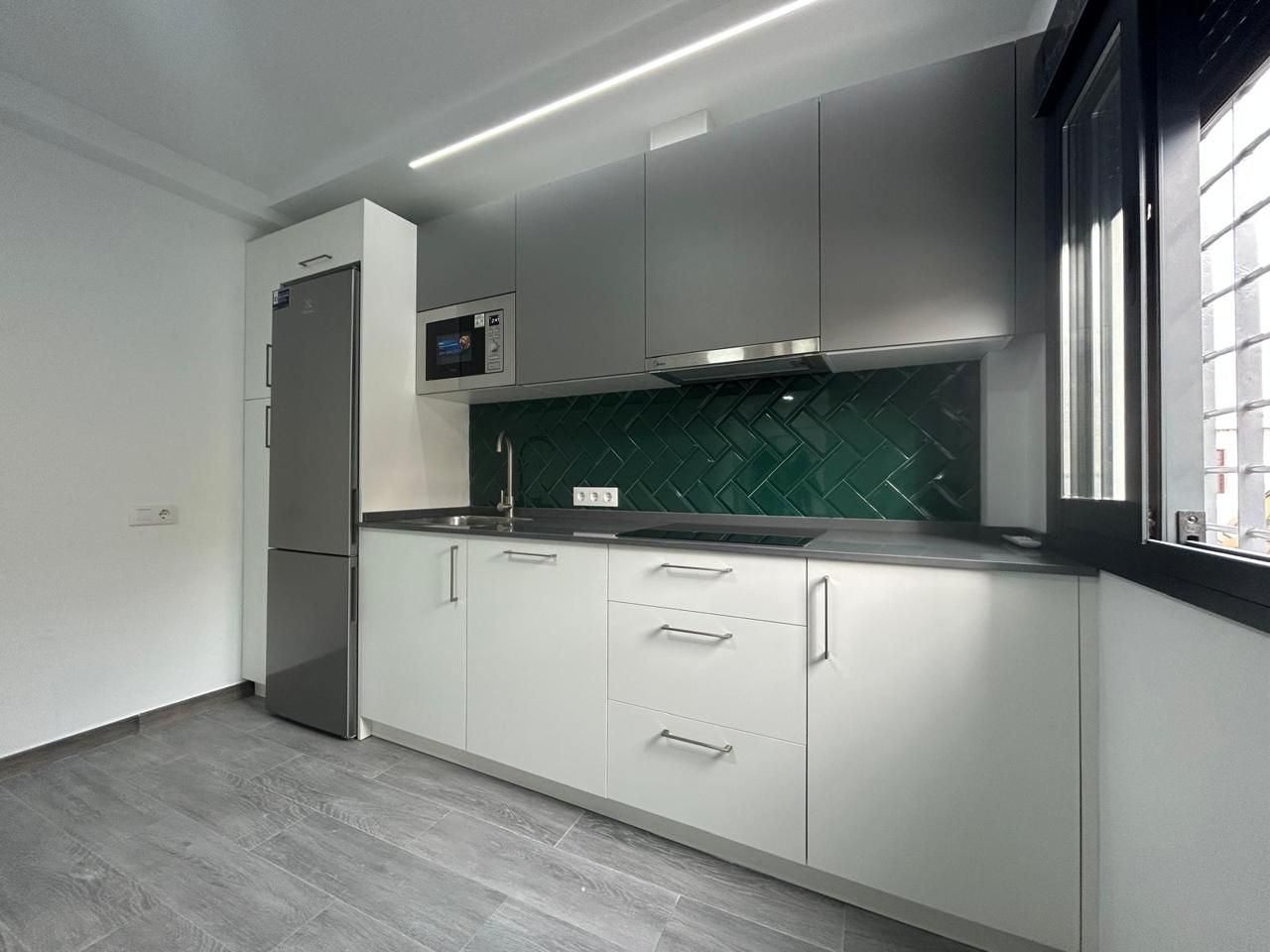 Cuina de Casa o xalet de lloguer en Dos Hermanas amb Aire condicionat