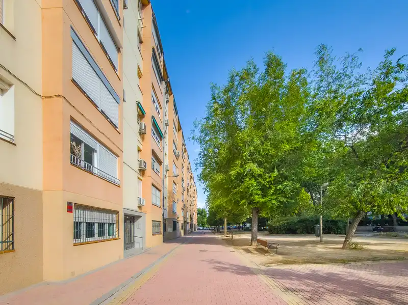 Exterior view of Flat for sale in Madrid  with Air Conditioner