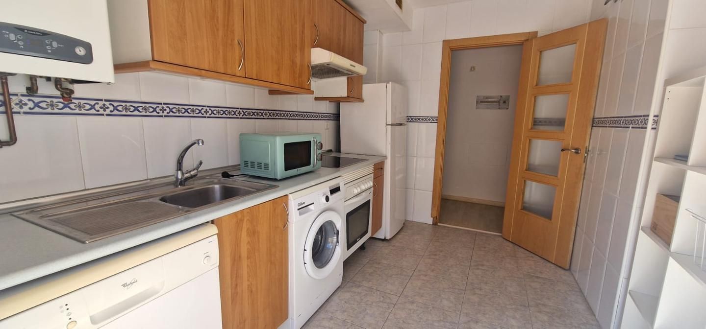 Cuina de Pis en venda en  Zaragoza Capital amb Calefacció, Parquet i Terrassa