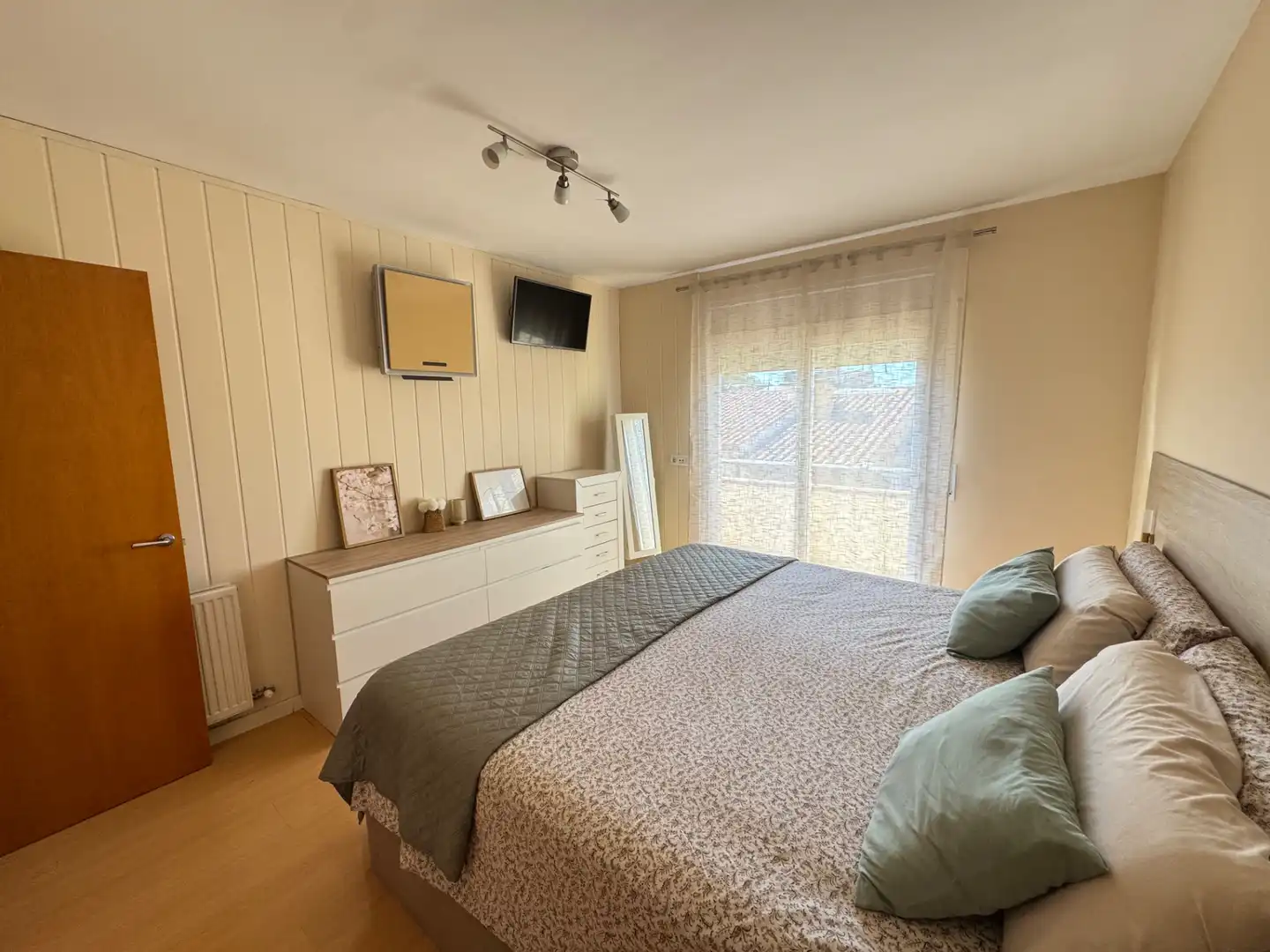 Habitación de Casa o chalet en venta en Palau-saverdera con Aire acondicionado, Calefacción y Jardín privado