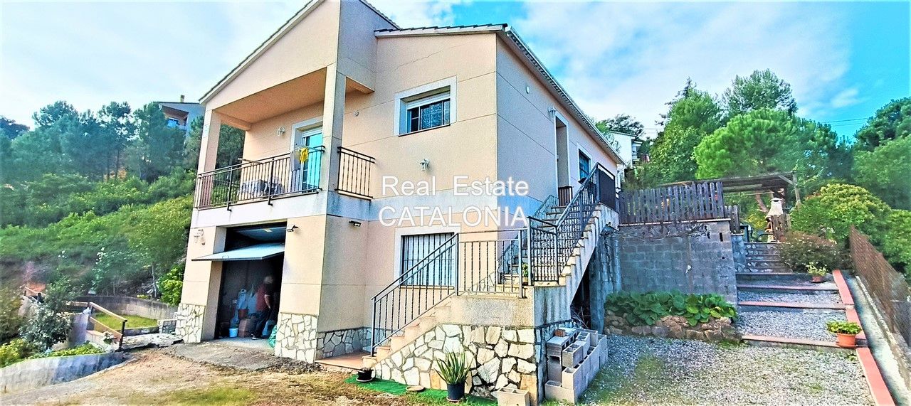 Vista exterior de Casa o xalet en venda en Lloret de Mar amb Calefacció, Jardí privat i Terrassa
