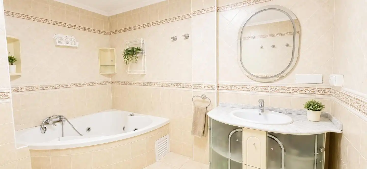 Baño de Casa o chalet en venta en Elche / Elx con Trastero, Balcón y Piscina comunitaria