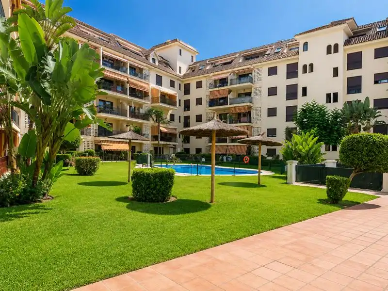 Piso con piscina en venta en San Luis de Sabinillas, imagen 11