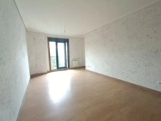 Living room of Flat for sale in Vigo   with Heating, Storage room and Balcony