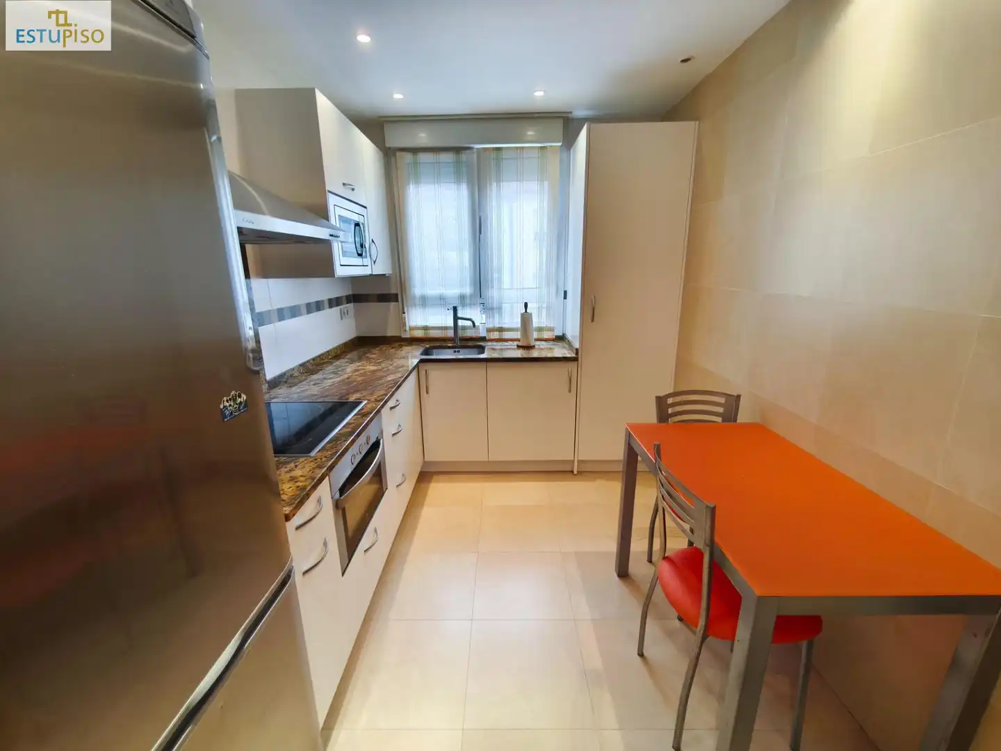 Cocina de Piso en venta en Vitoria - Gasteiz con Calefacción, Trastero y Amueblado