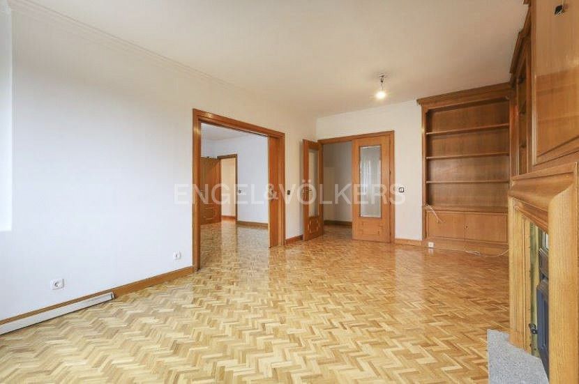 Vista exterior de Apartamento en venta en  Madrid Capital con Calefacción, Parquet y Terraza