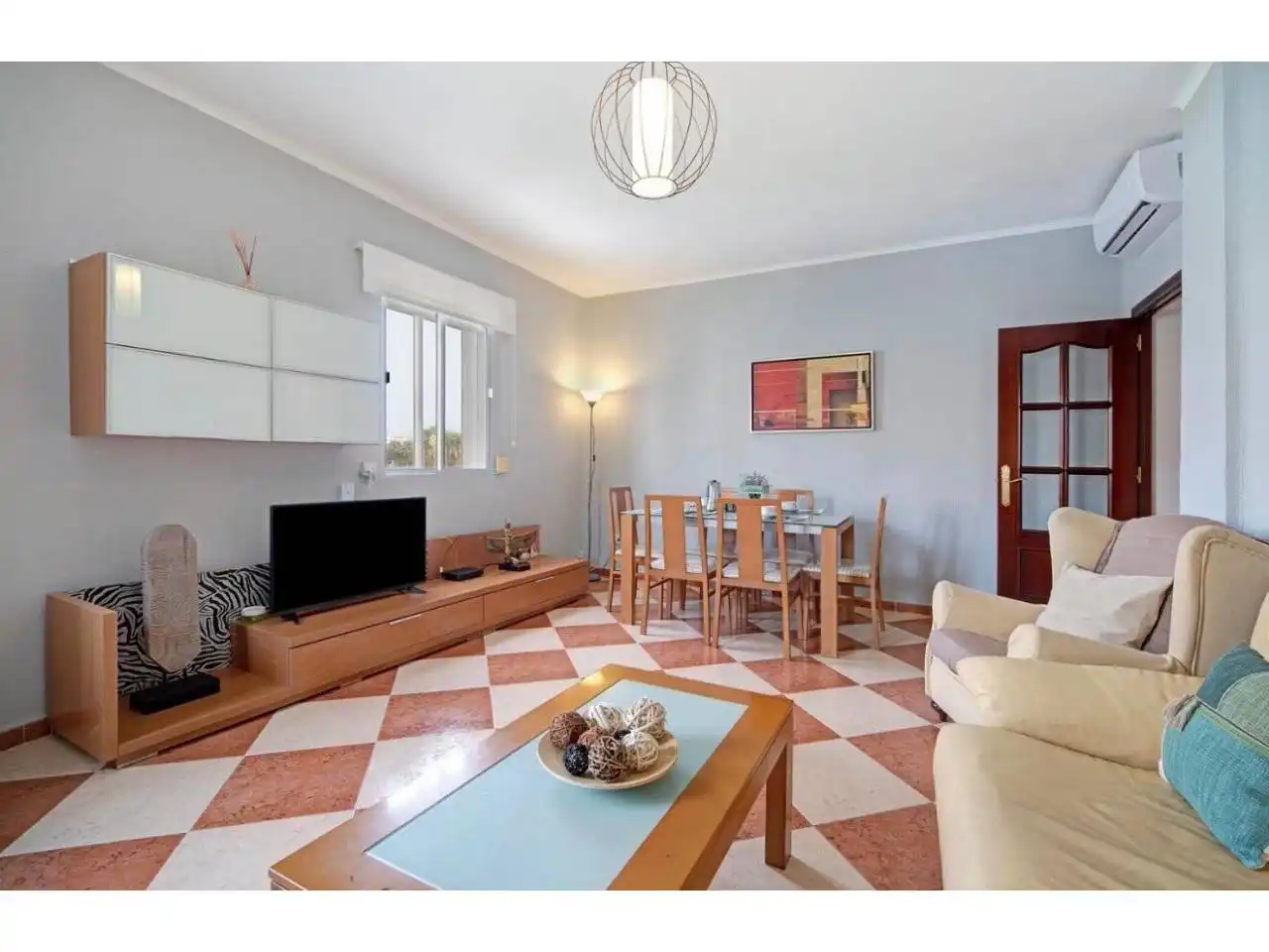 Sala de estar de Piso en venta en Cádiz con Aire acondicionado, Trastero y Amueblado