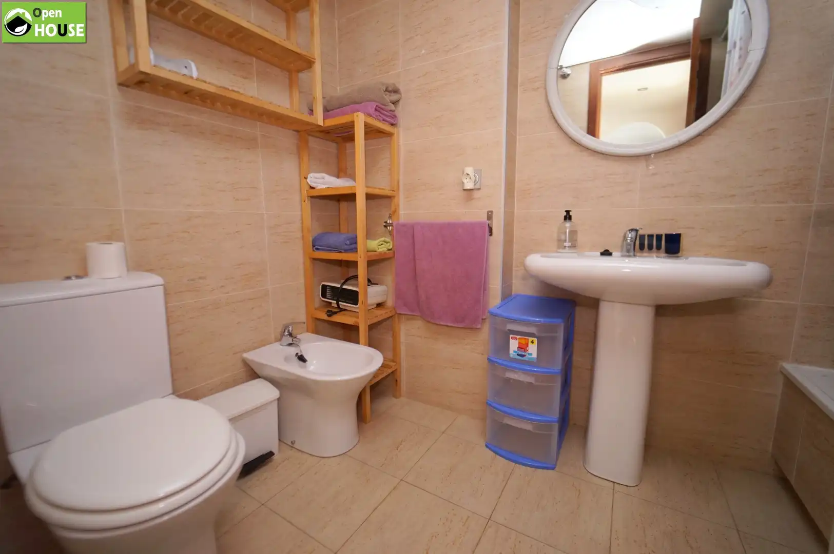 Bathroom of Flat for rent in Armilla  with Air Conditioner, Furnished and Oven