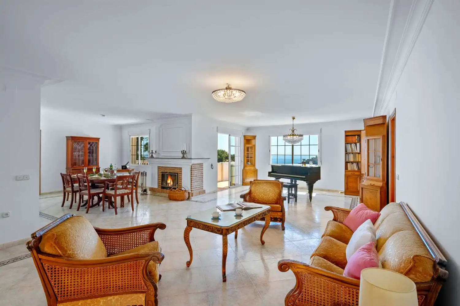 Sala de estar de Casa o chalet en venta en Almuñécar con Calefacción, Terraza y Trastero