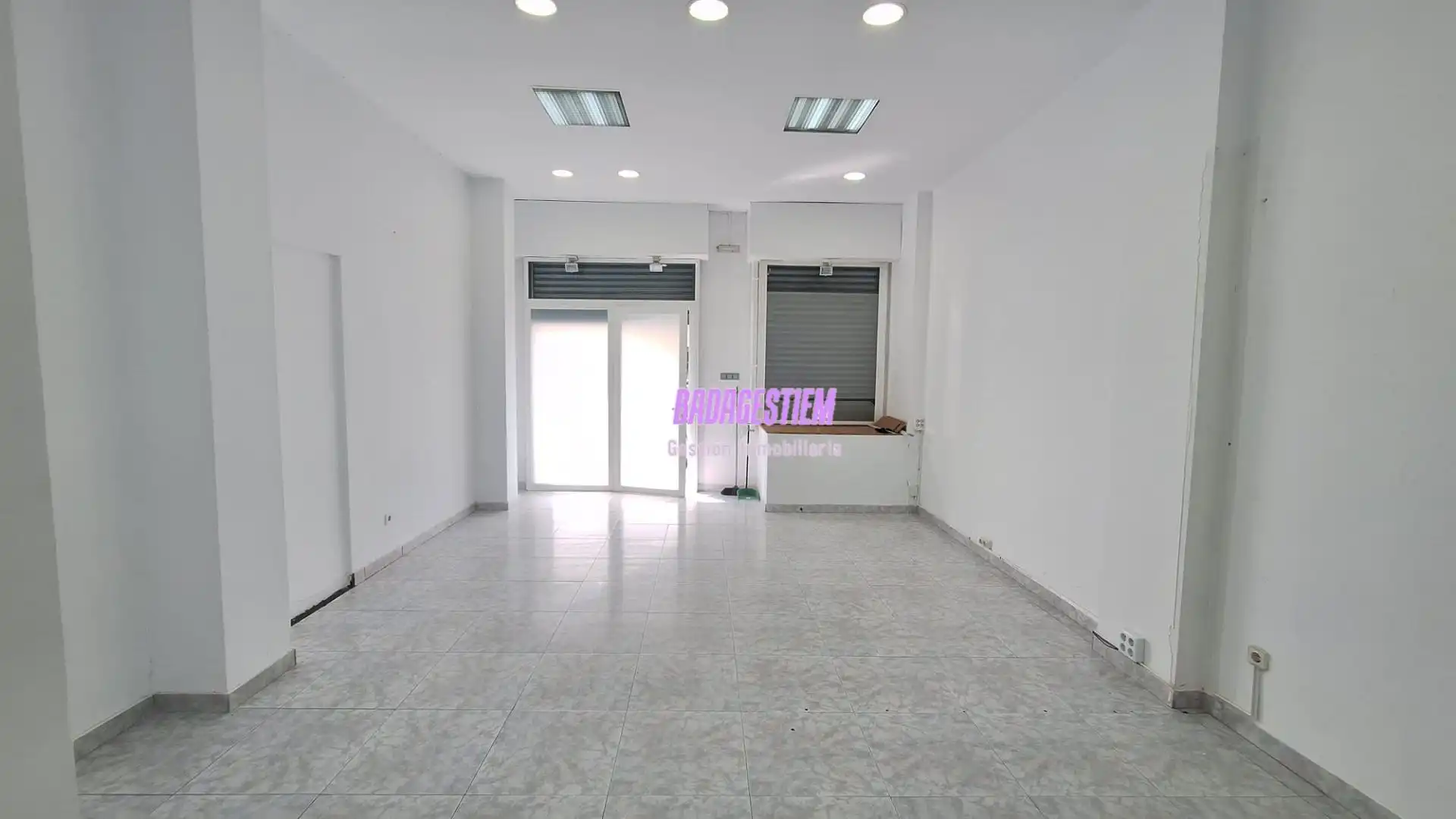 Local de alquiler en Badalona