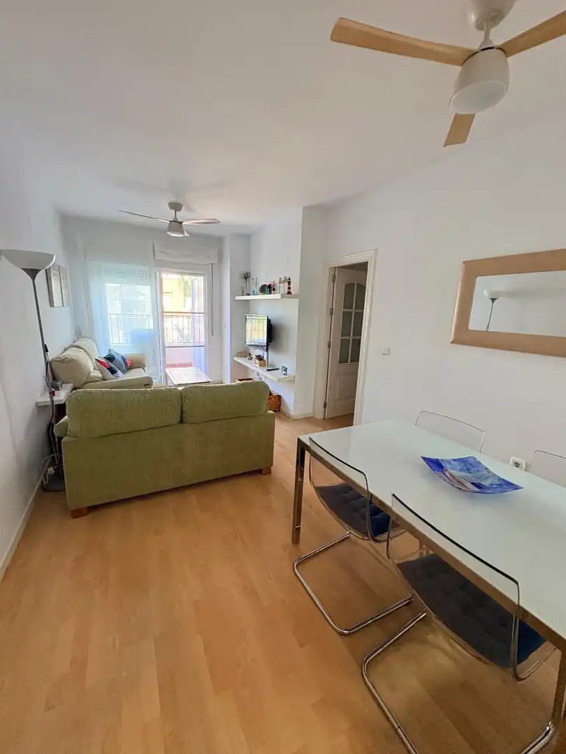 Sala de estar de Piso de alquiler en Motril con Jardín privado, Terraza y Amueblado